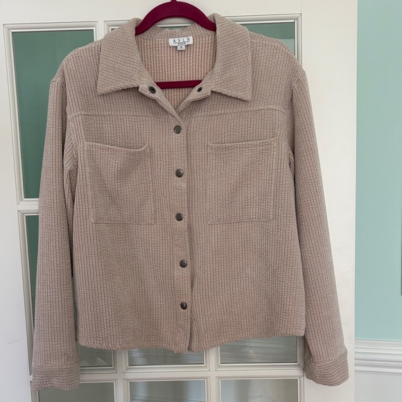 AVLN Studio Tops - AVLN Studio Women’s Corduroy Top | M